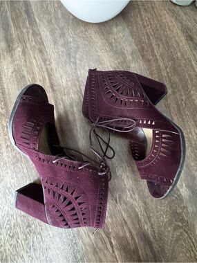 Women's Delicious Burgundy Cutout Lace-Up Peep Toe Heels | Size 8